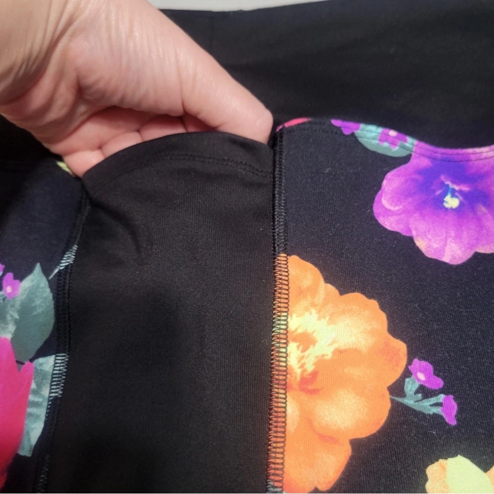 PINK Victoria's Secret Colorful Floral women’s Tropical Yoga  Pockets Leggings - Picture 7 of 7